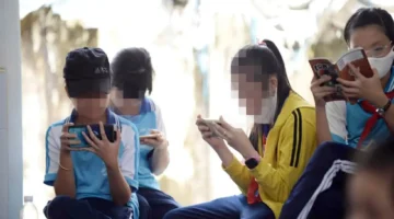 تأثير الهواتف المحمولة على الأطفال يثير مخاوف غير متوقعة